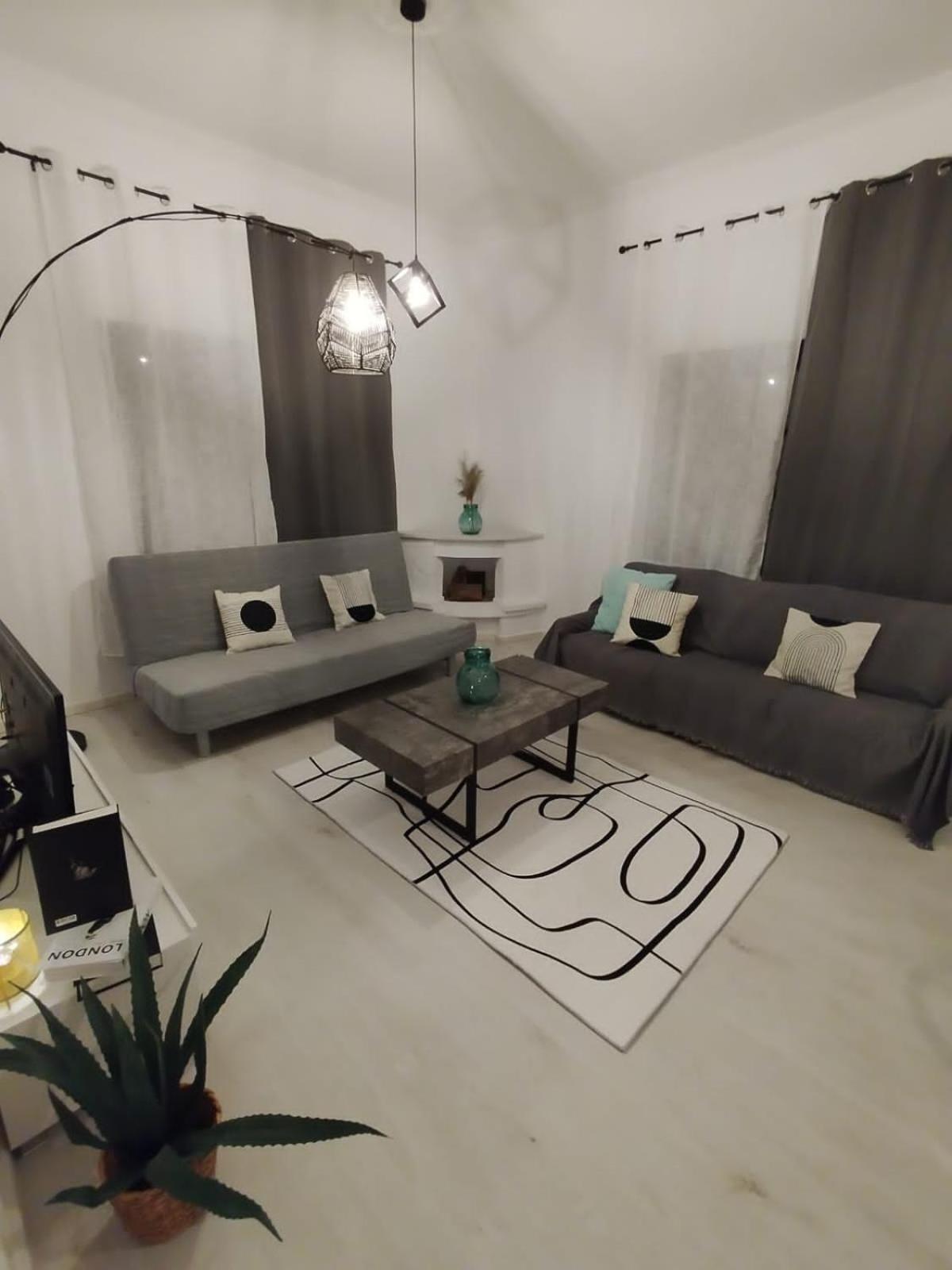 Black N' White Cozy Housegarden Dedeağaç Dış mekan fotoğraf